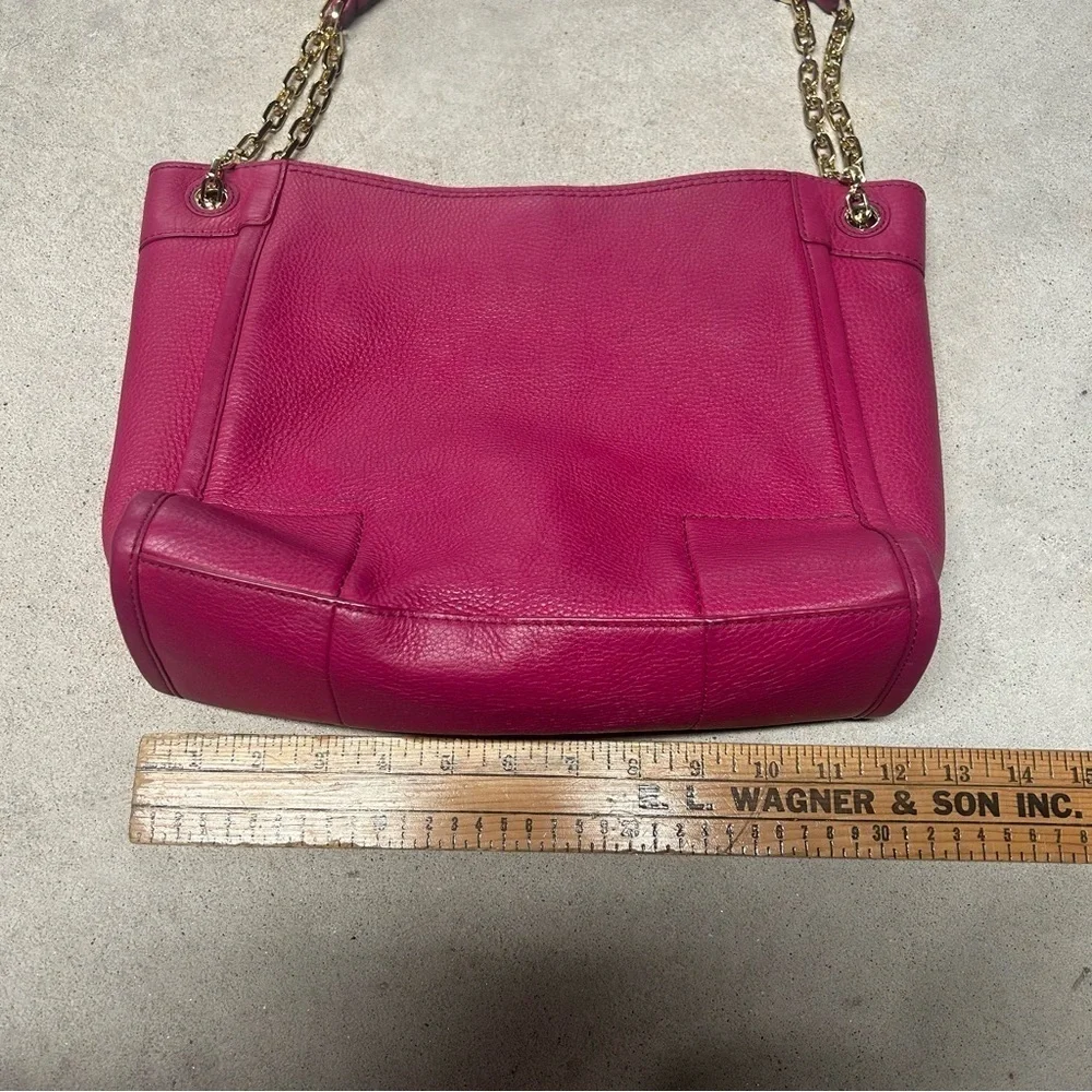 Tory Burch Britten Pebbled Slouchy Tote Shoulder Purse Magenta Pink & Gold